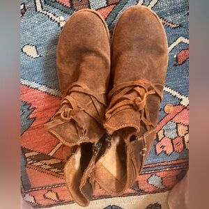 Born Women’s Ankle Boots, size 9.5, side zipper